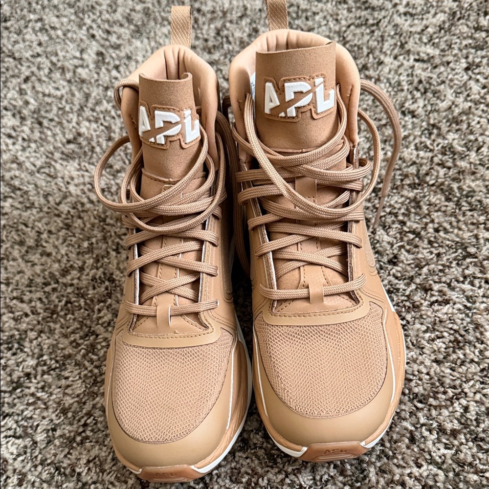 APL Techloom Defender Shoes Size 7.5 Tan  High Sneaker